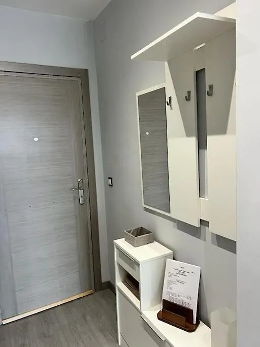 Espectacular Apartamento Junto Al Mar, Con Piscina En Málaga